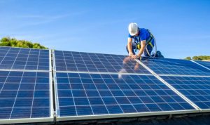 Installation et mise en production des panneaux solaires photovoltaïques à Saint-Meen-le-Grand
